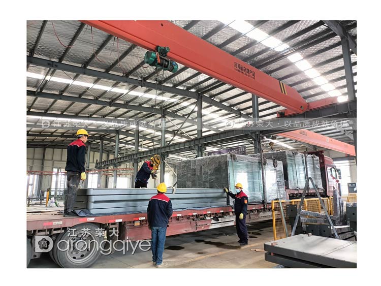 榮大供應河南鄭州公交候車亭發(fā)貨案例配圖一