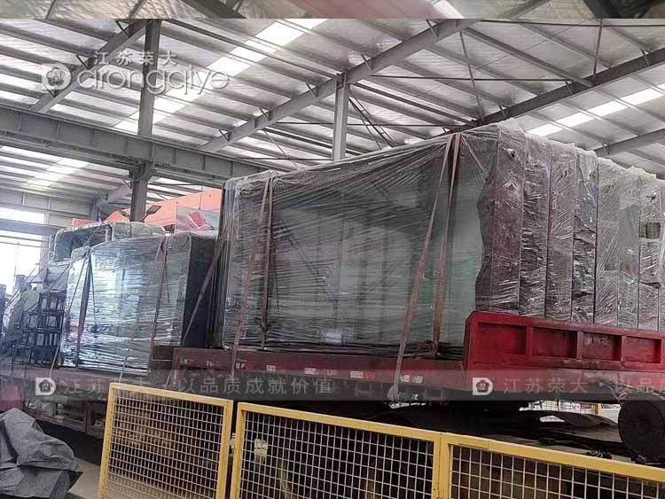 山東公交候車(chē)亭第九批次發(fā)貨